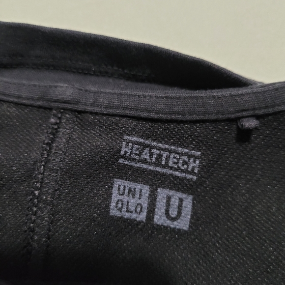 π₯ Uniqlo Heattech Long Sleeve Shirt | Size XL | Warm Layering Staple π₯ - Picture 2 of 3